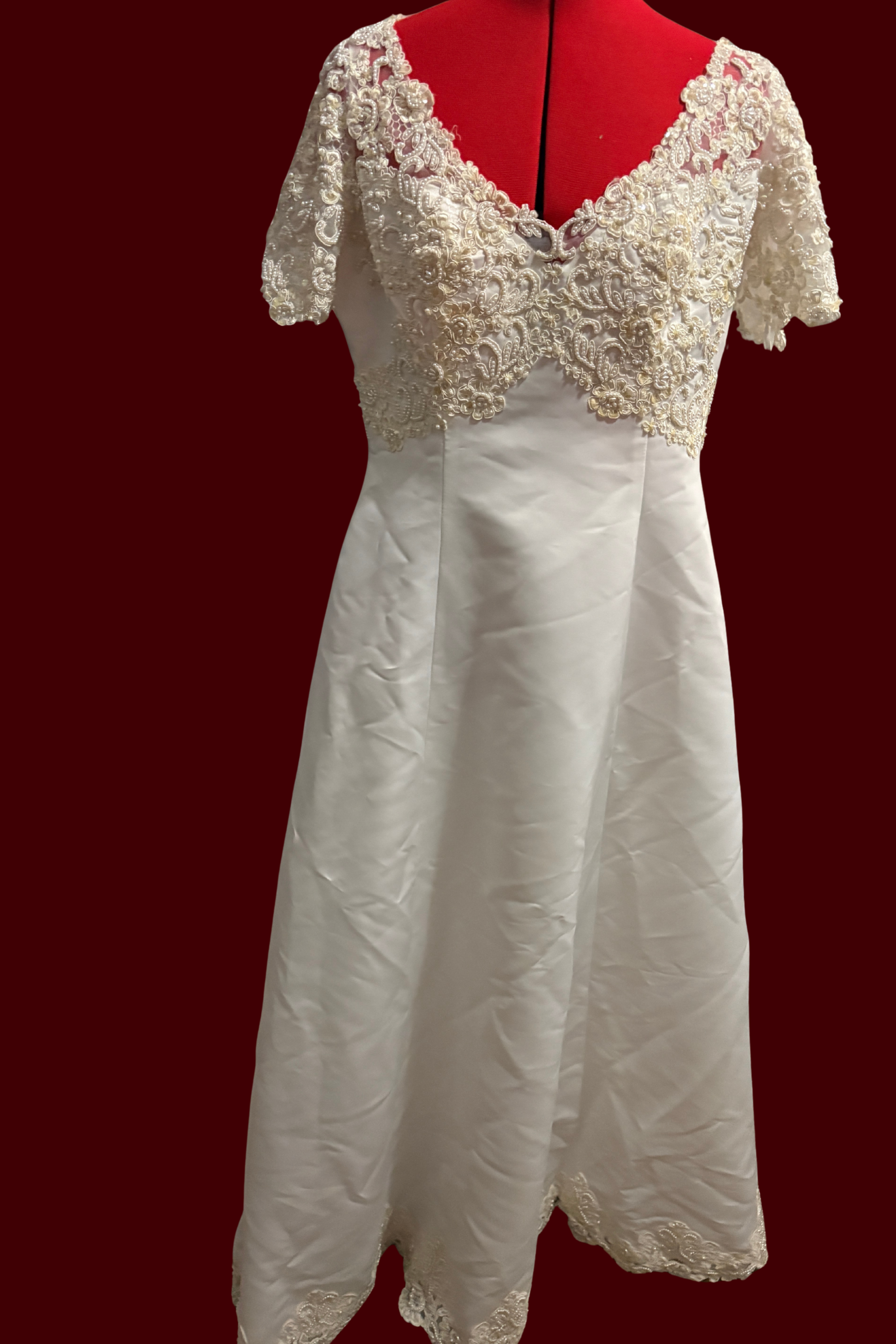 Vintage Cap Sleeve Wedding Dress with long train and Bustle, White and lace cap sleeve wedding dress, vintage bridal gown