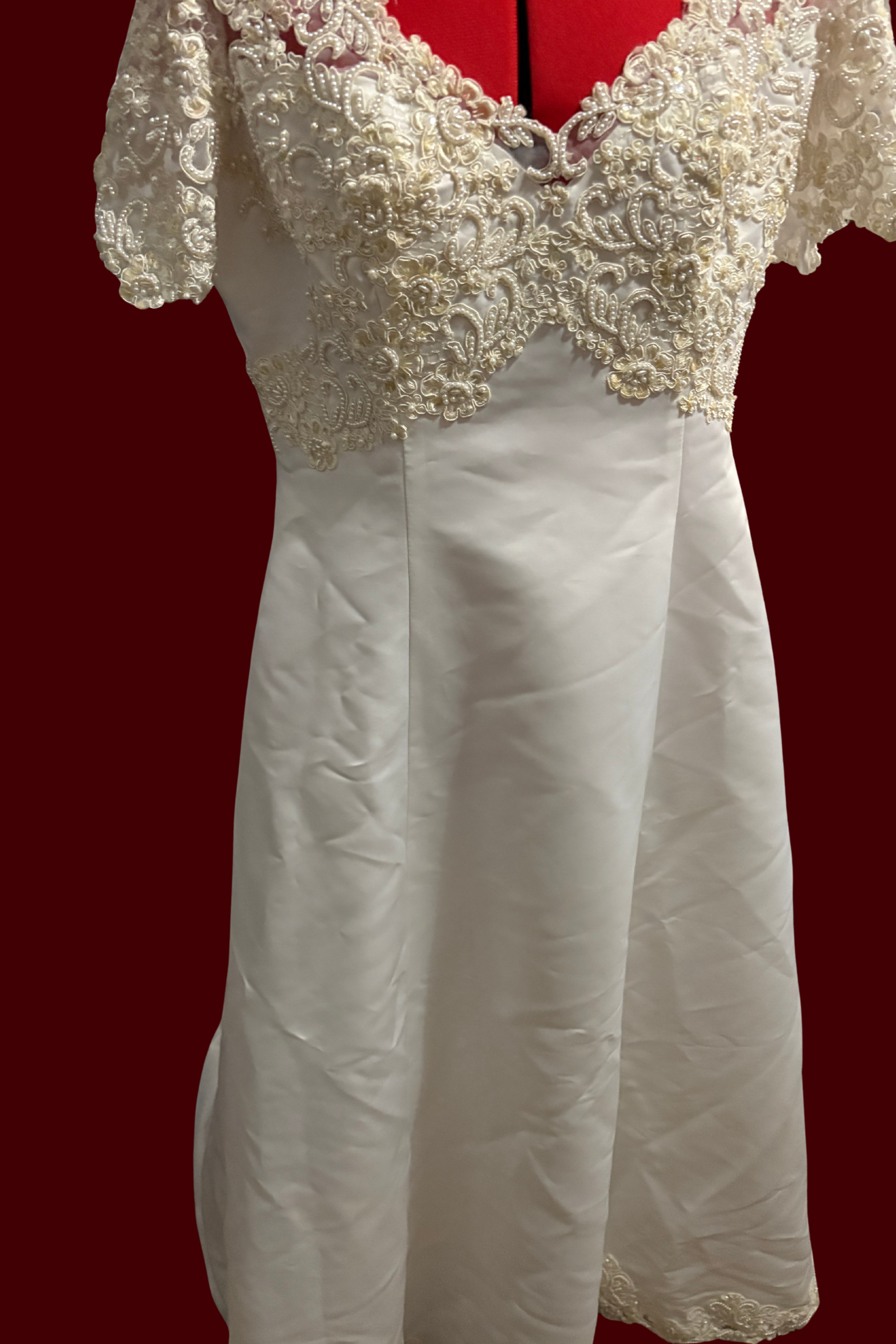 Vintage Cap Sleeve Wedding Dress with long train and Bustle, White and lace cap sleeve wedding dress, vintage bridal gown