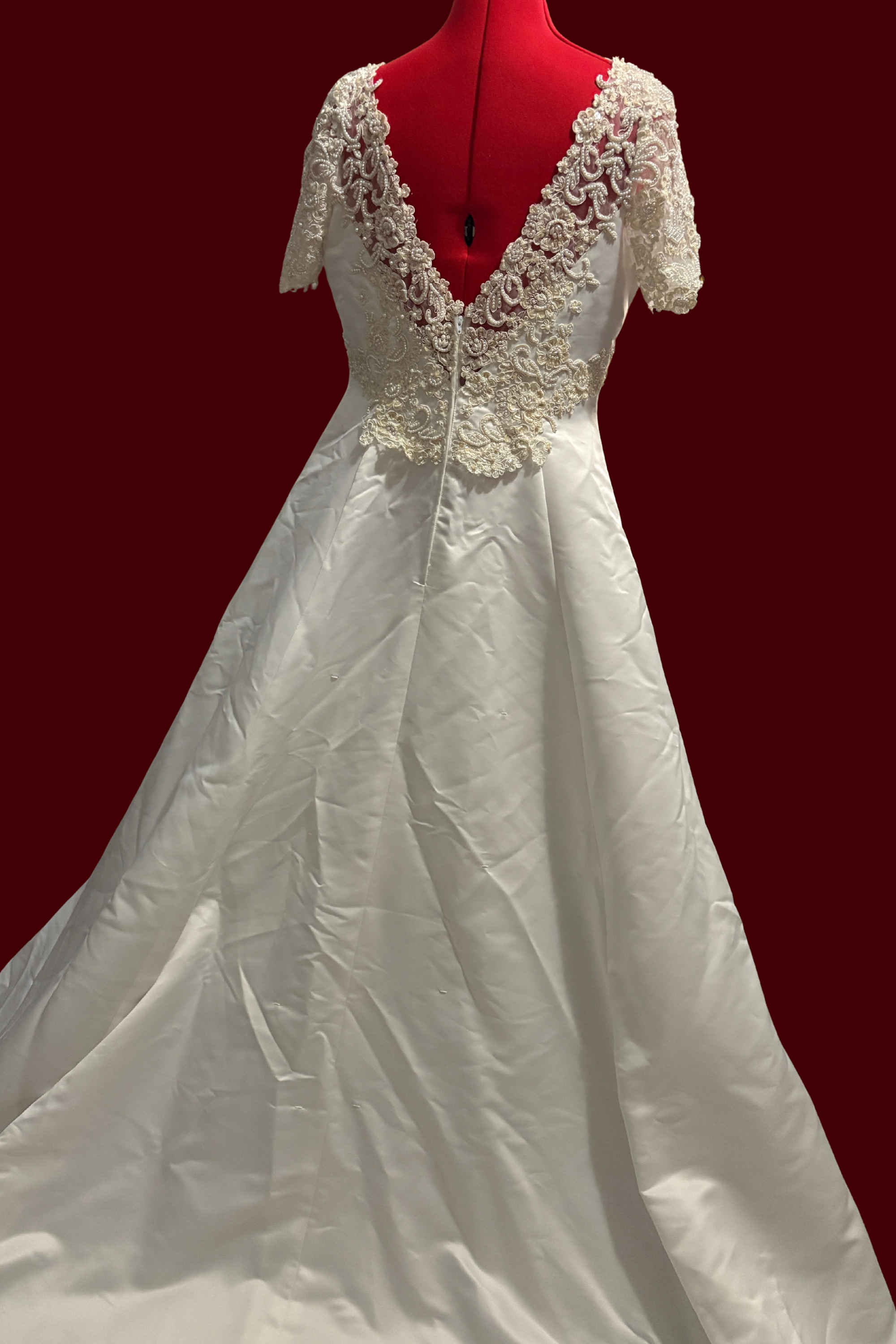 Vintage Cap Sleeve Wedding Dress with long train and Bustle, White and lace cap sleeve wedding dress, vintage bridal gown