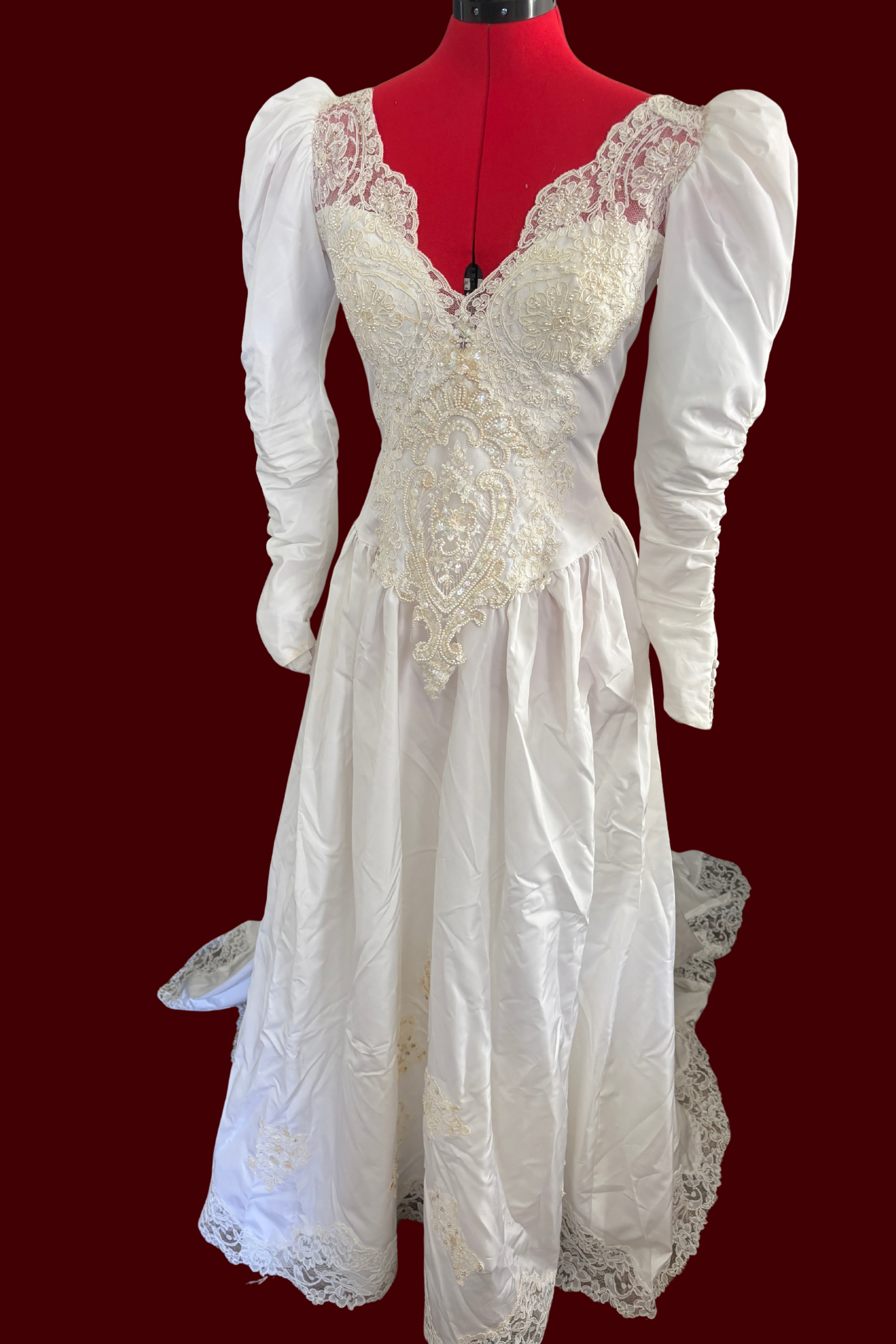 Vintage Puff Sleeve Wedding dress with Long Train