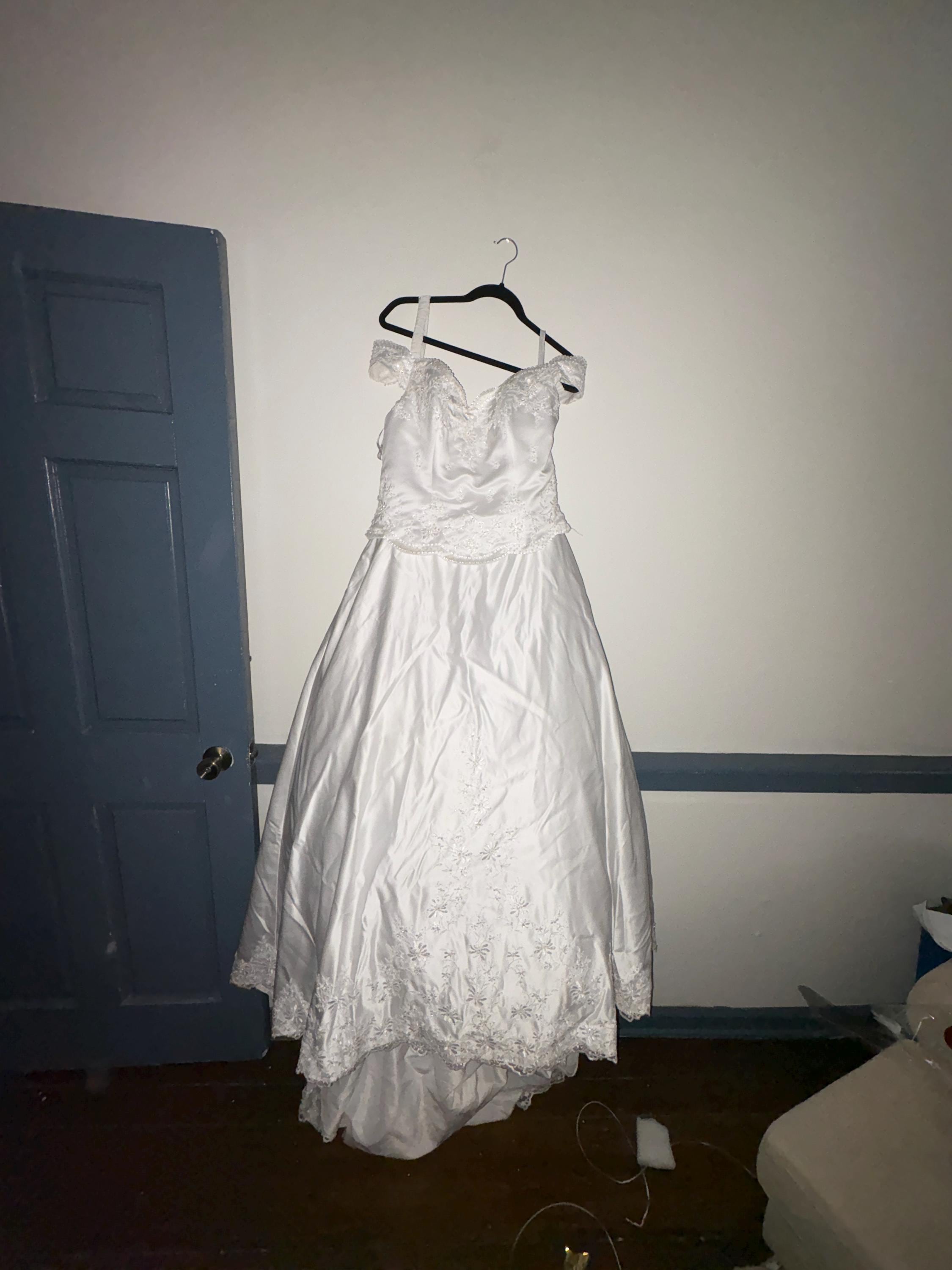 Vintage Alfred Angelo off the shoulder wedding dress with 5 ft train, Silk, Beading, and Scalloped Design Wedding Dress, Vintage Bridal Gown