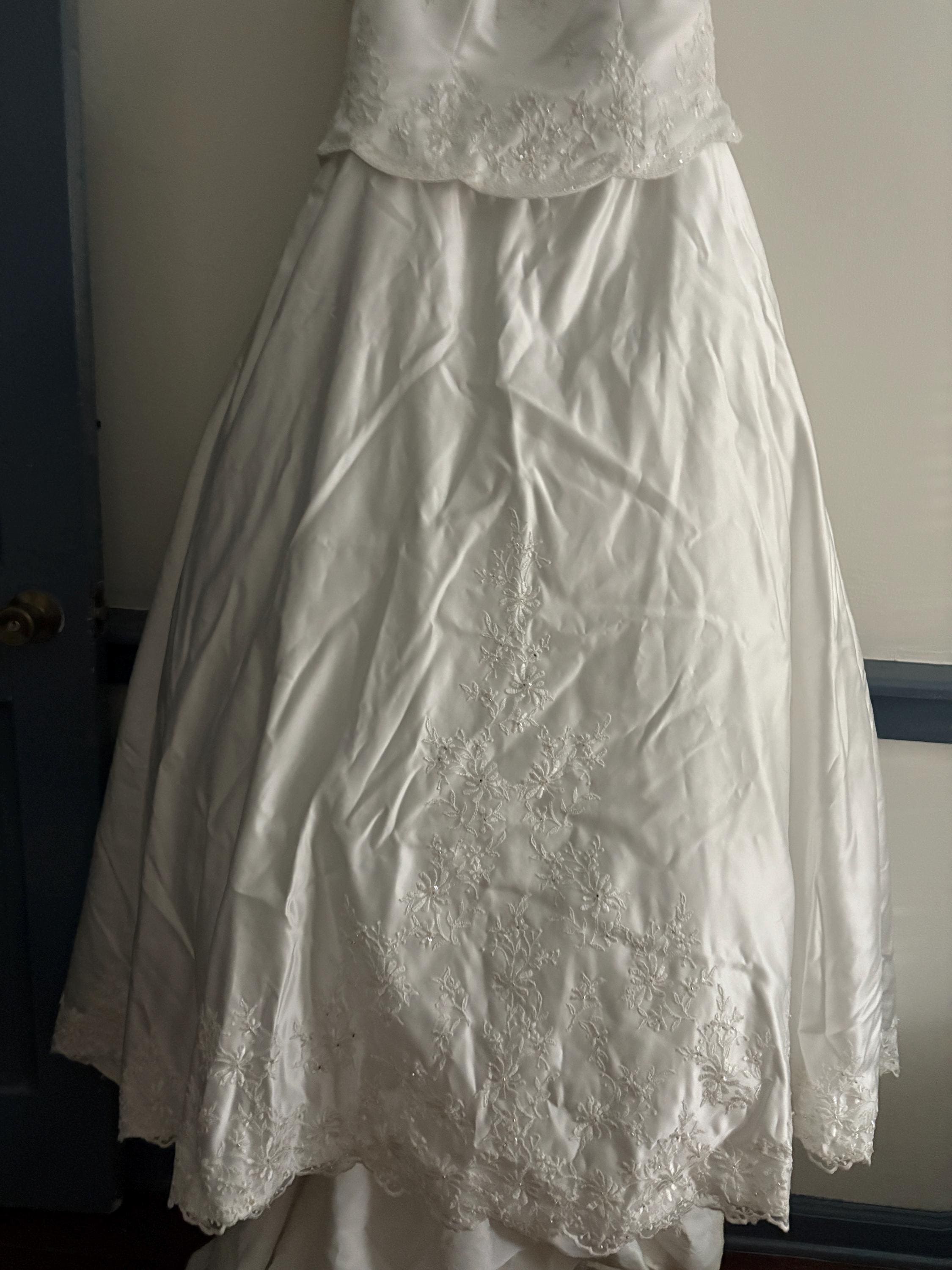 Vintage Alfred Angelo off the shoulder wedding dress with 5 ft train, Silk, Beading, and Scalloped Design Wedding Dress, Vintage Bridal Gown